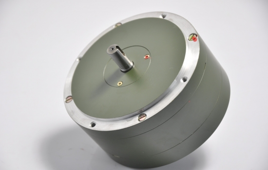 力矩電機(jī)控制器是否通用呢？